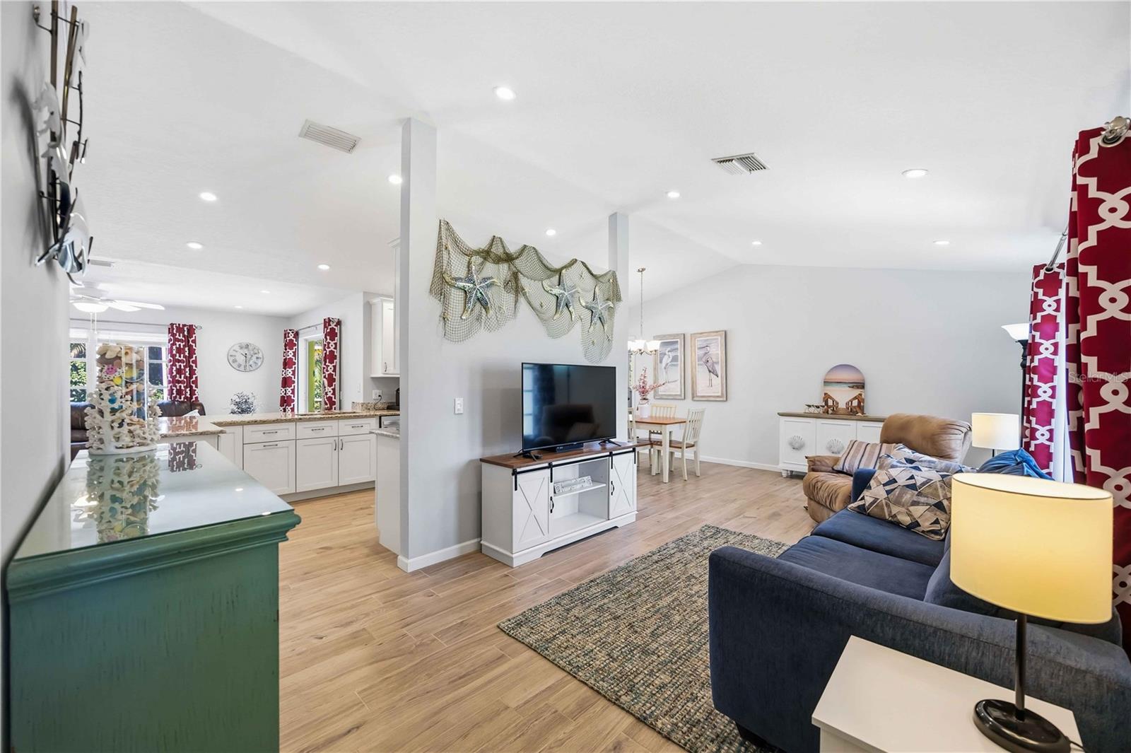 15 MARINER LN, ROTONDA WEST, FL, 33947