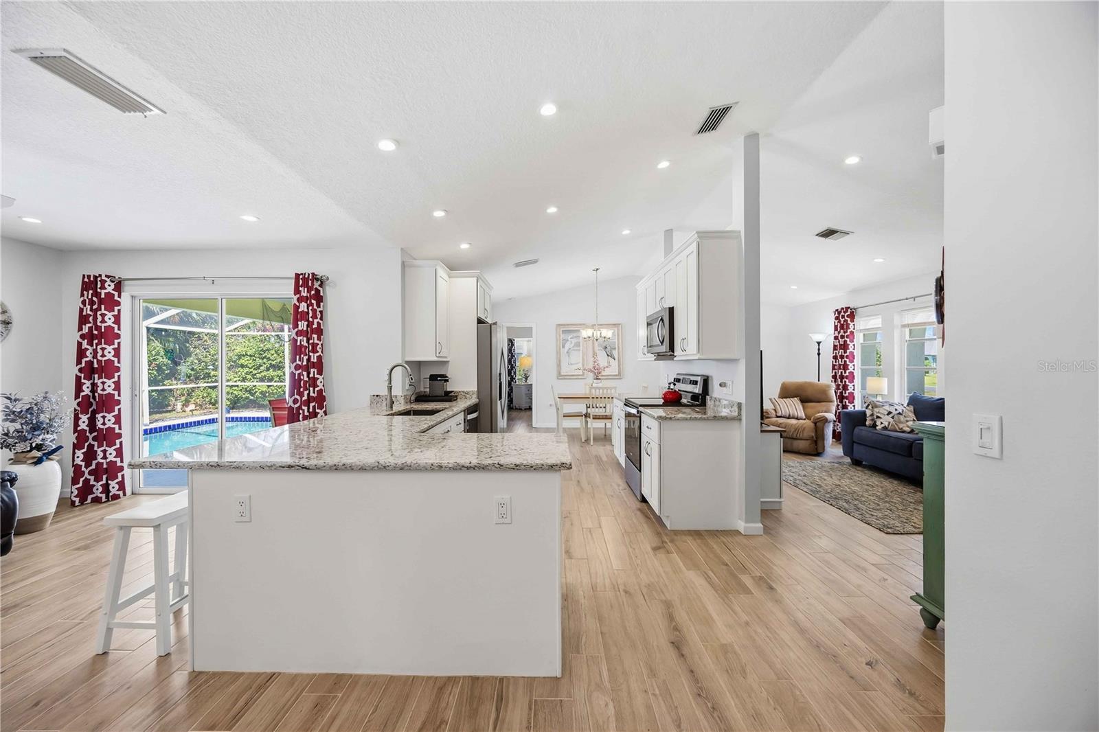 15 MARINER LN, ROTONDA WEST, FL, 33947