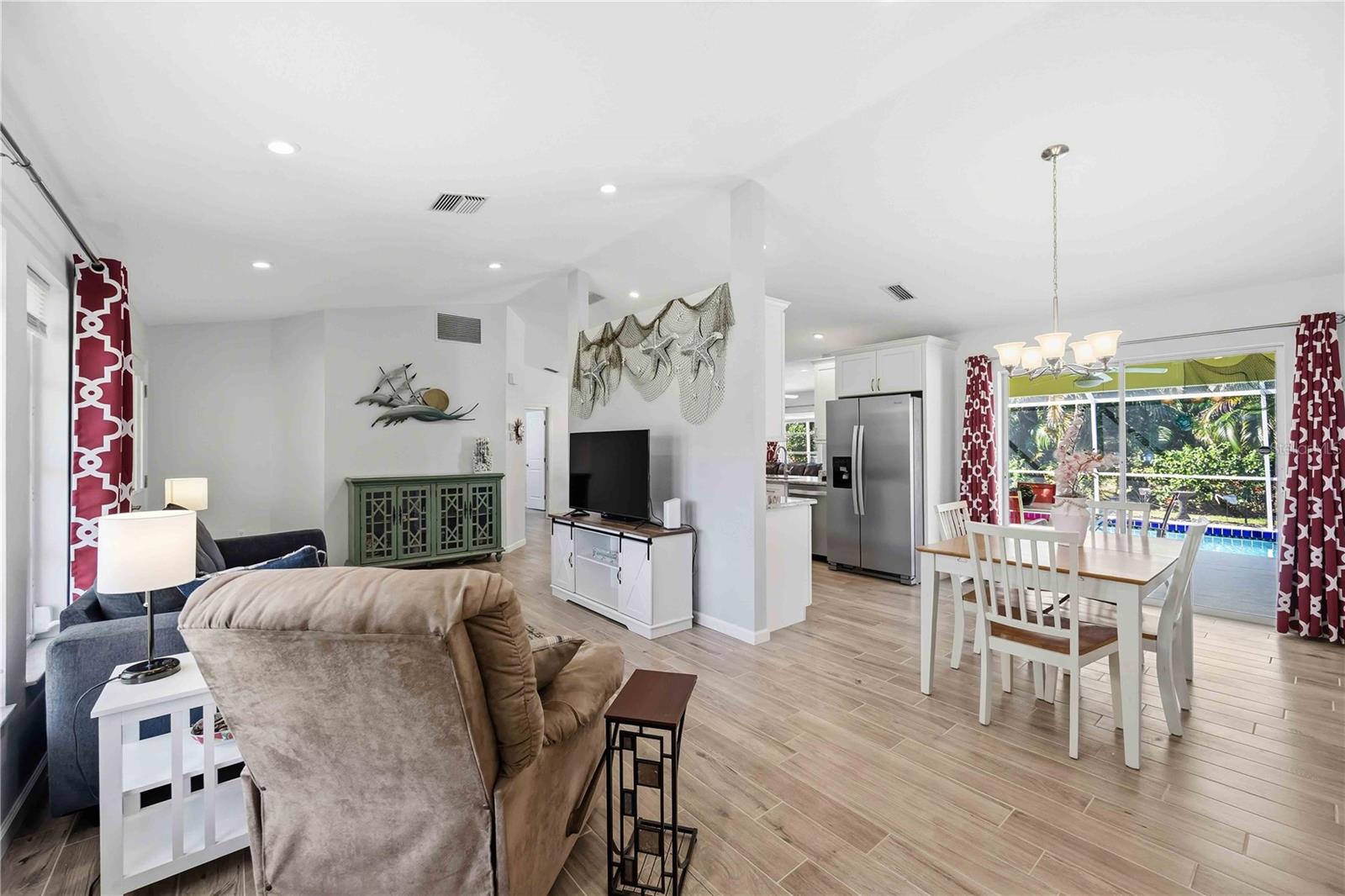 15 MARINER LN, ROTONDA WEST, FL, 33947