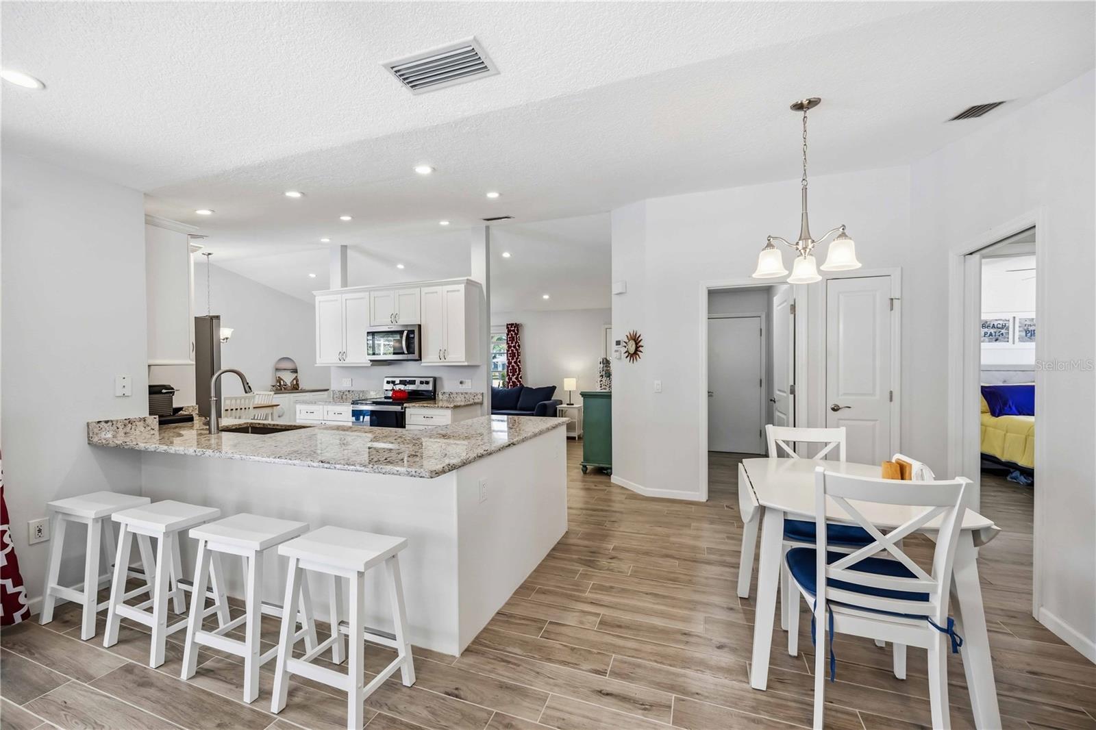 15 MARINER LN, ROTONDA WEST, FL, 33947