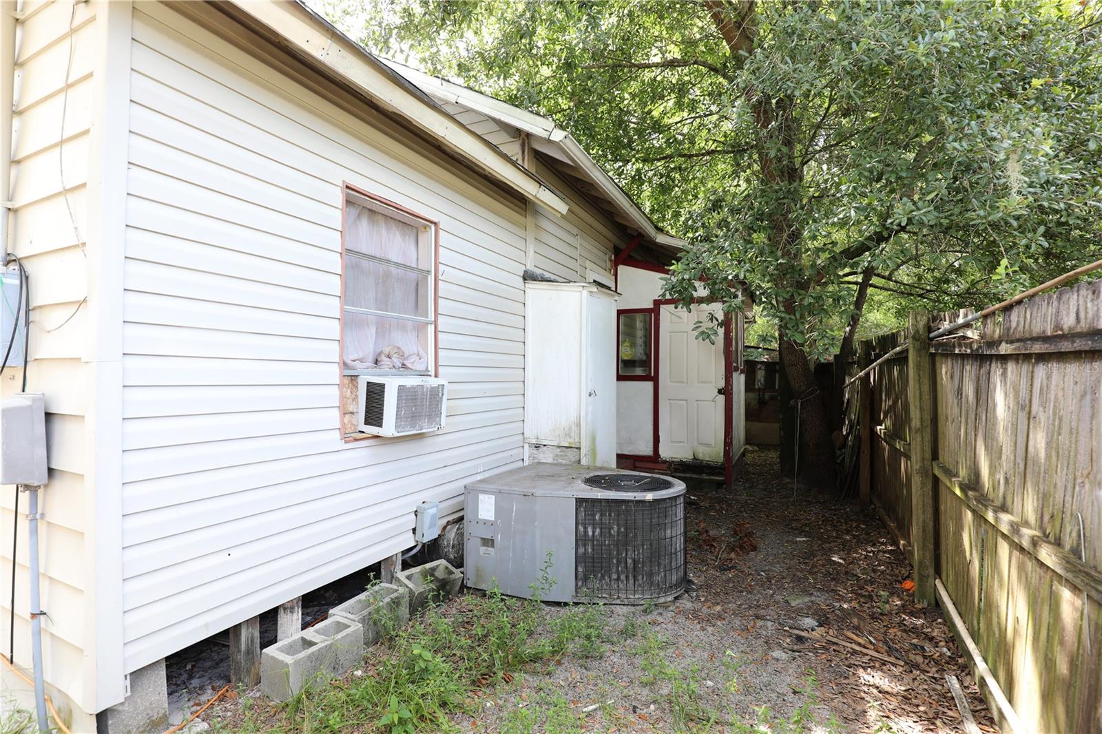 2747 EATON AVE, LAKELAND, FL, 33803