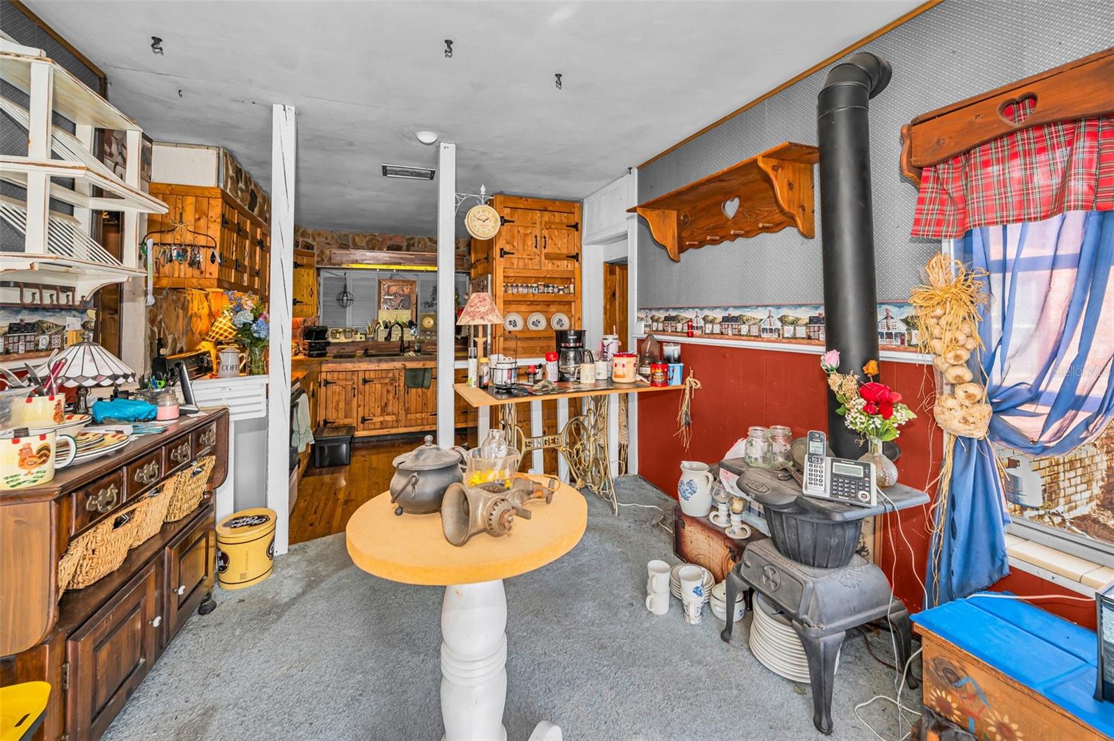 2876 30TH AVE N, ST PETERSBURG, FL, 33713