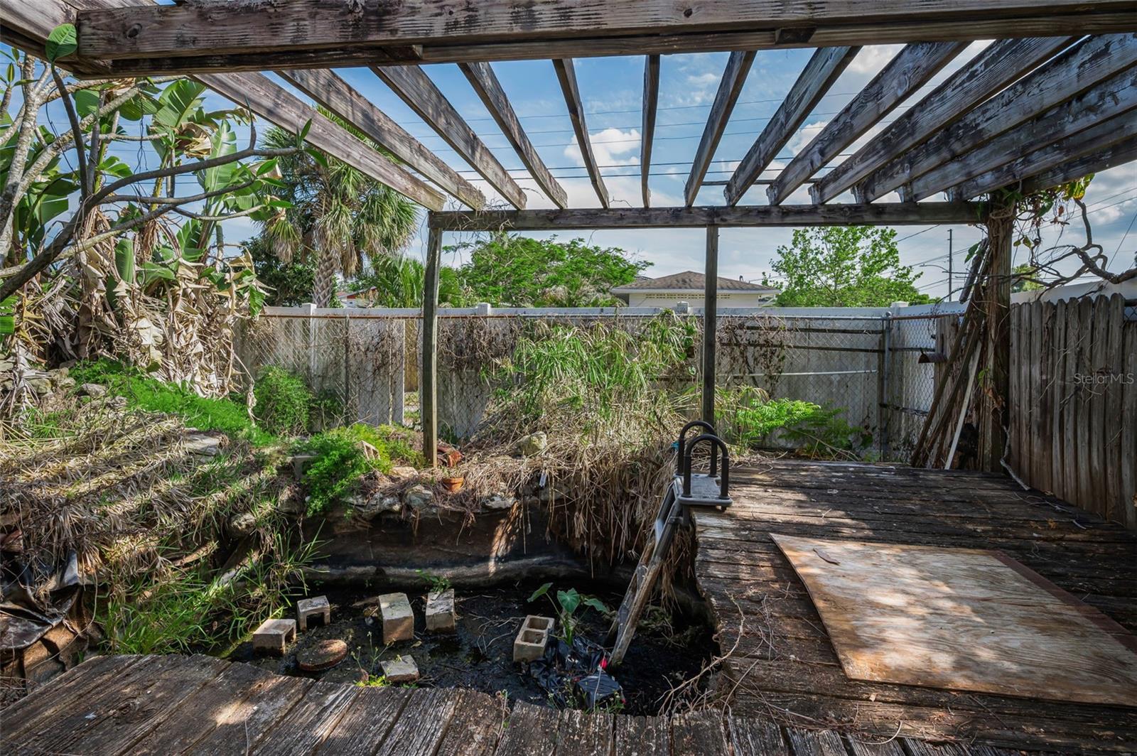 2876 30TH AVE N, ST PETERSBURG, FL, 33713