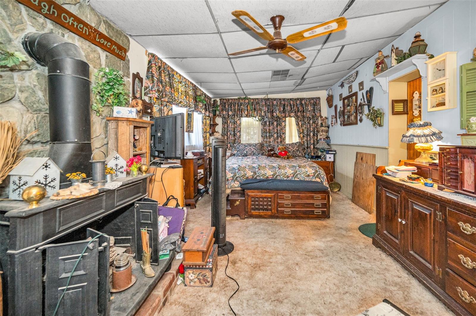 2876 30TH AVE N, ST PETERSBURG, FL, 33713