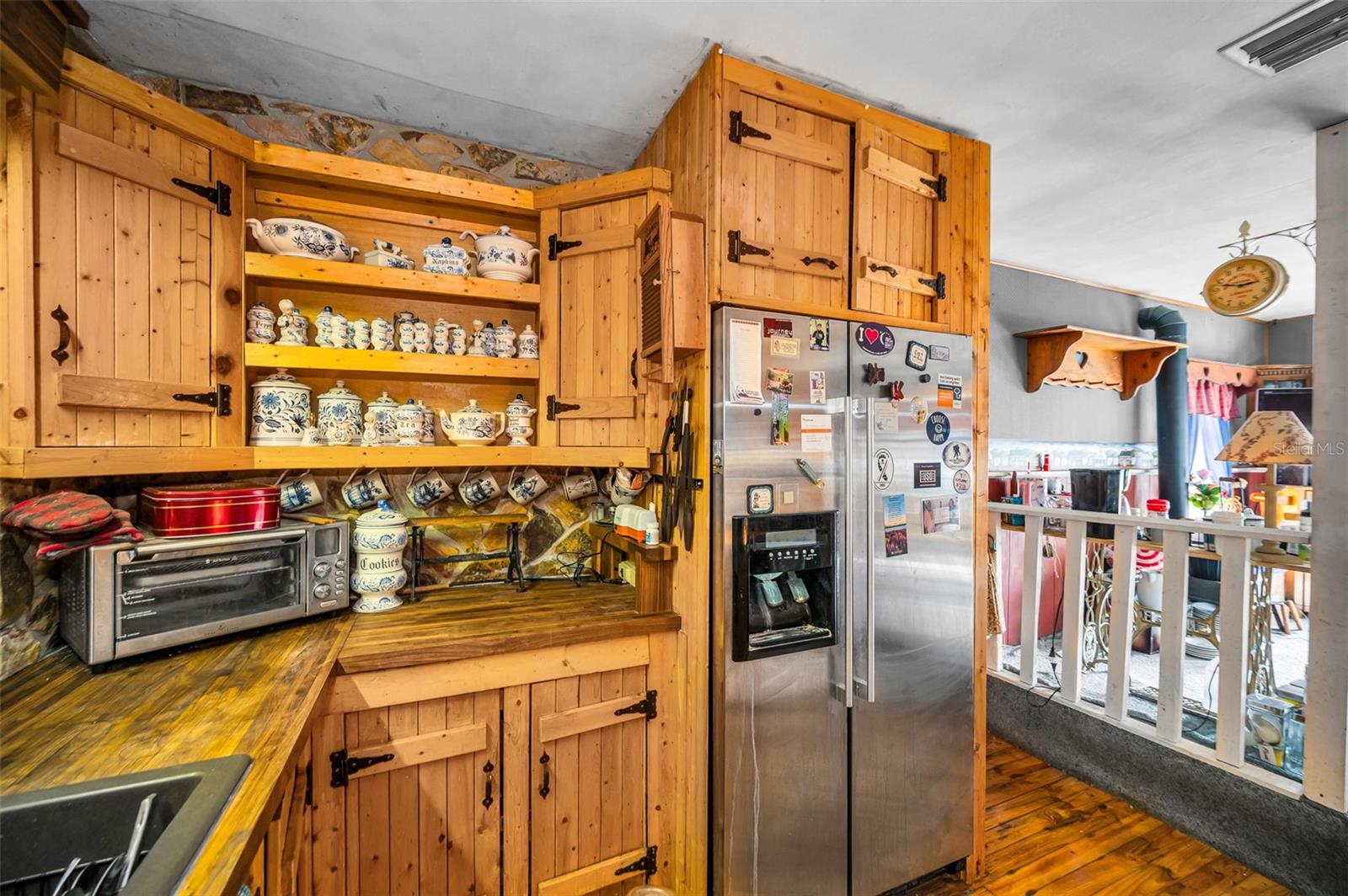 2876 30TH AVE N, ST PETERSBURG, FL, 33713