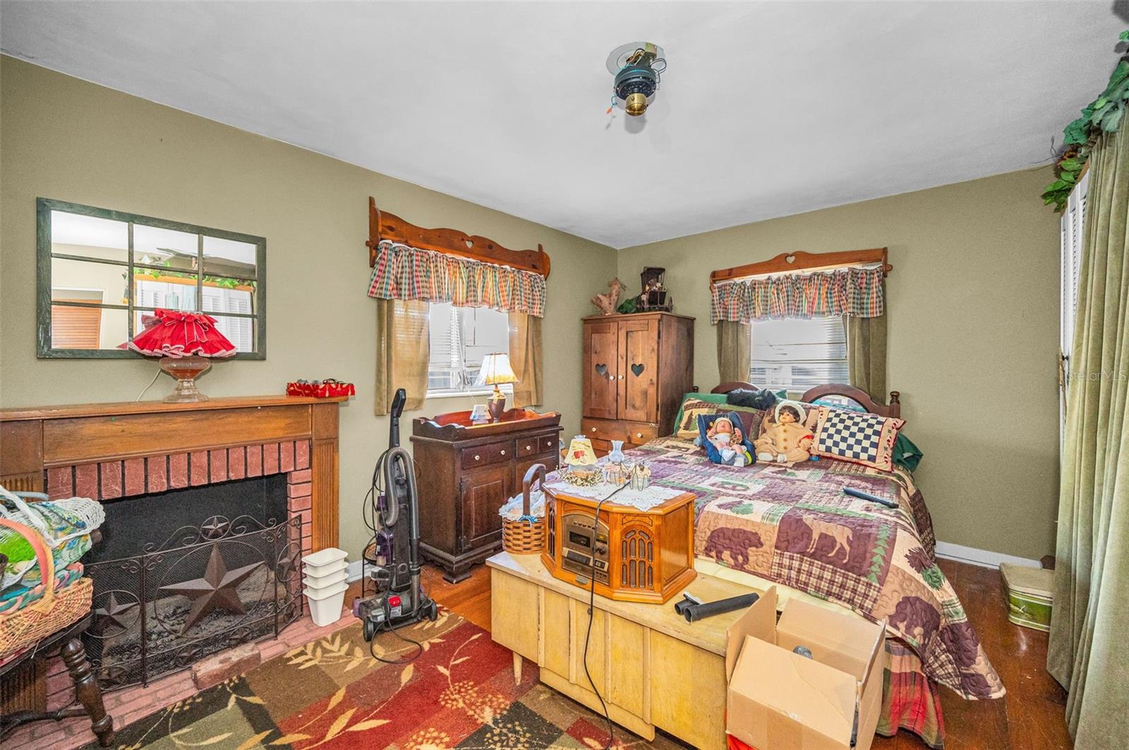 2876 30TH AVE N, ST PETERSBURG, FL, 33713