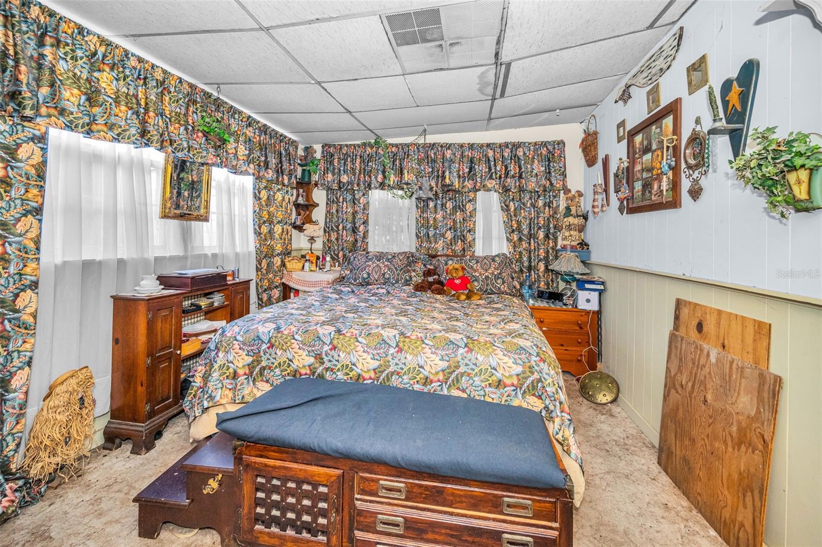 2876 30TH AVE N, ST PETERSBURG, FL, 33713