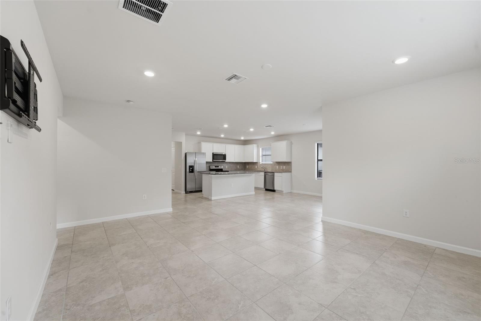 16048 BEACHBERRY DR, NORTH FORT MYERS, FL, 33917