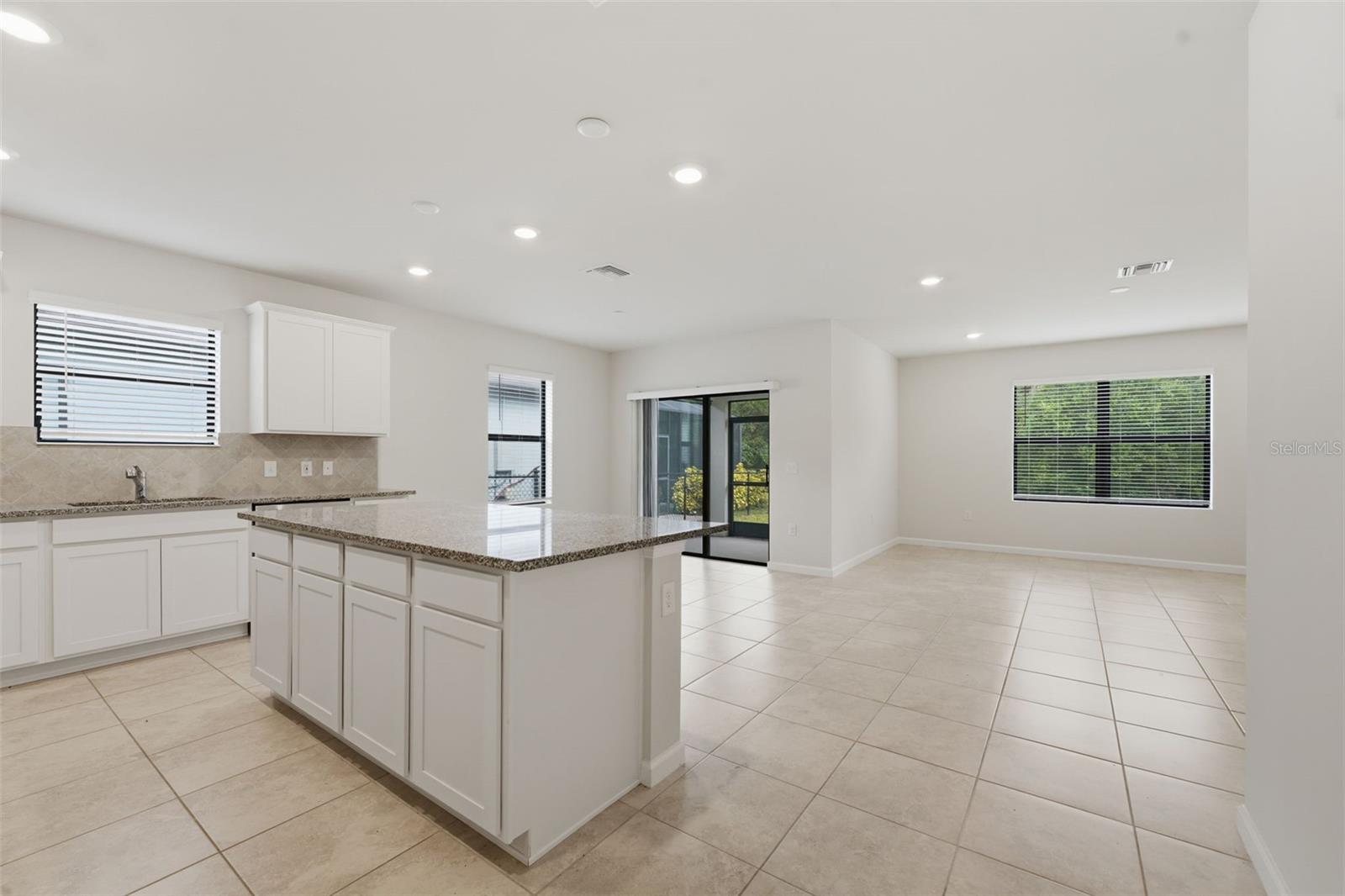 16048 BEACHBERRY DR, NORTH FORT MYERS, FL, 33917