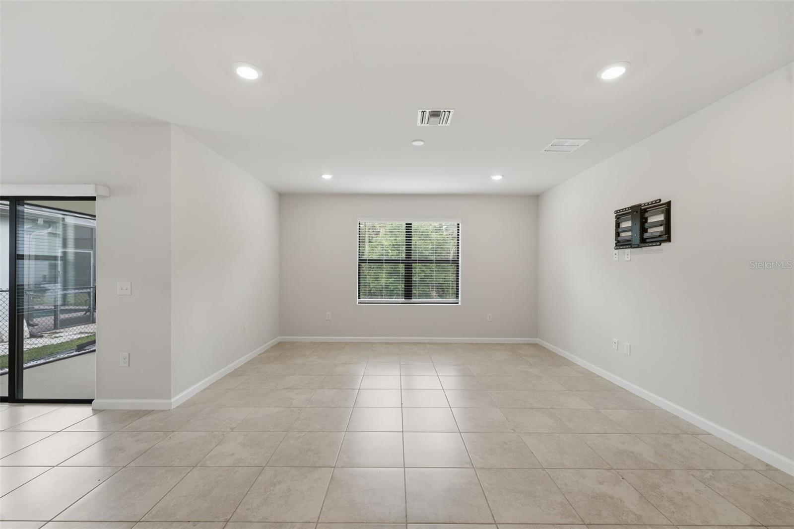 16048 BEACHBERRY DR, NORTH FORT MYERS, FL, 33917