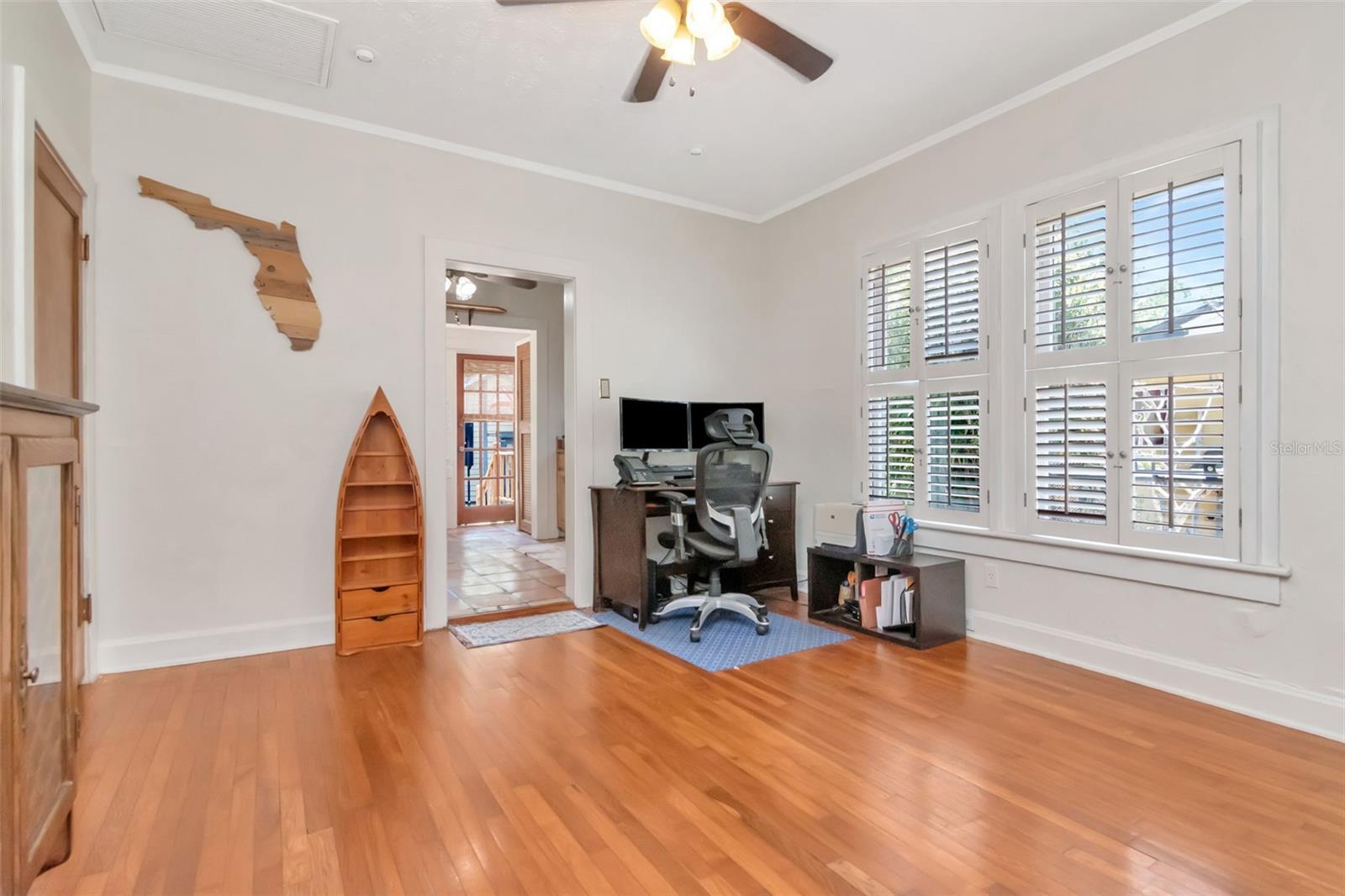 220 W FERN ST, TAMPA, FL, 33604