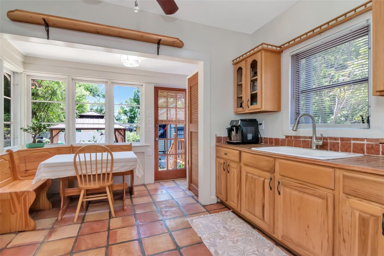 220 W FERN ST, TAMPA, FL, 33604