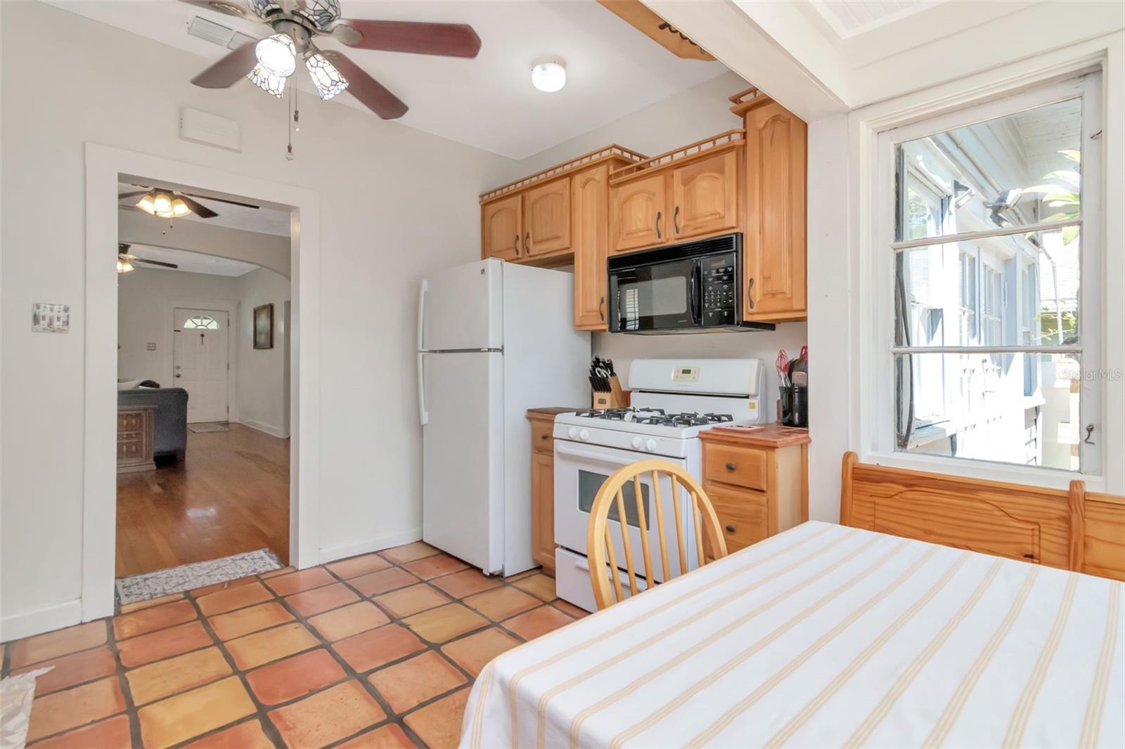 220 W FERN ST, TAMPA, FL, 33604