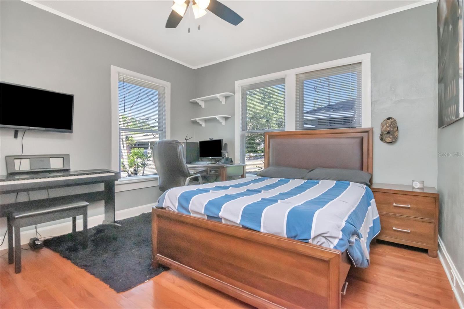 220 W FERN ST, TAMPA, FL, 33604