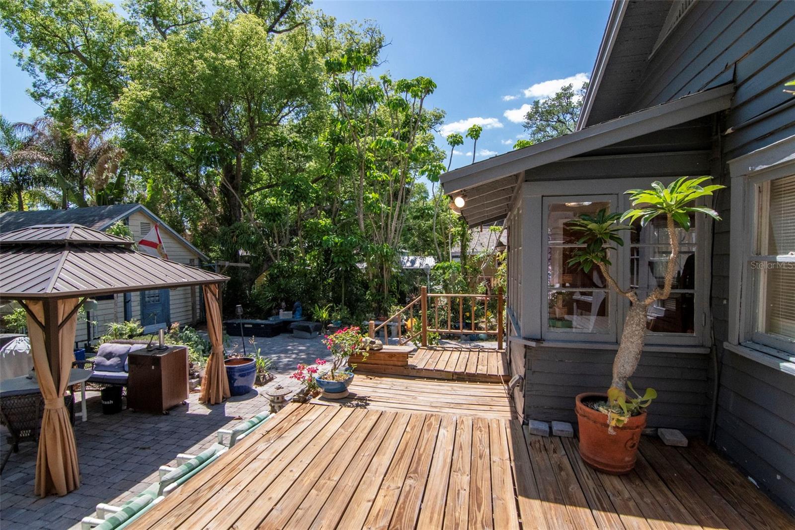 220 W FERN ST, TAMPA, FL, 33604