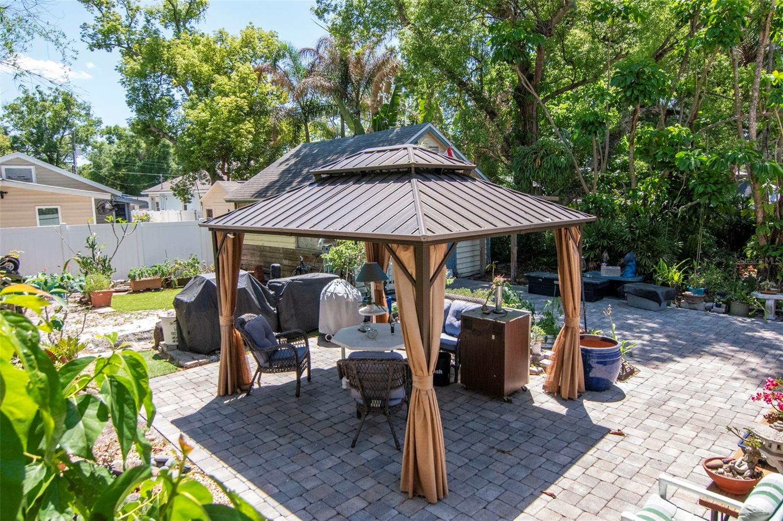 220 W FERN ST, TAMPA, FL, 33604