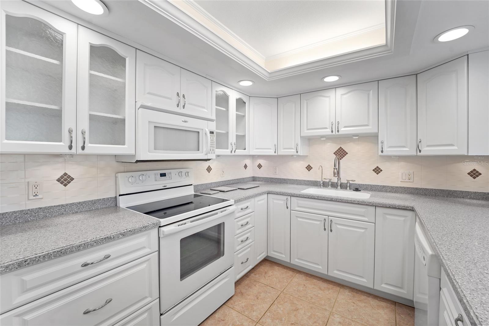 220 BELLEVIEW BLVD #601, BELLEAIR, FL, 33756