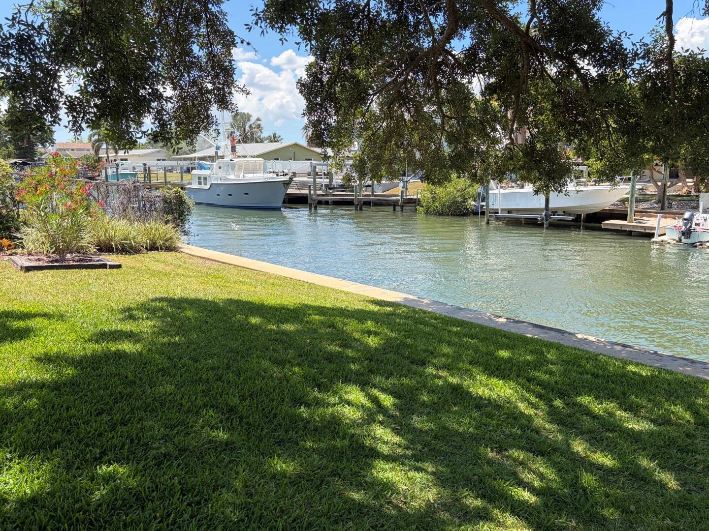 8728 COBBLESTONE DR, TAMPA, FL, 33615