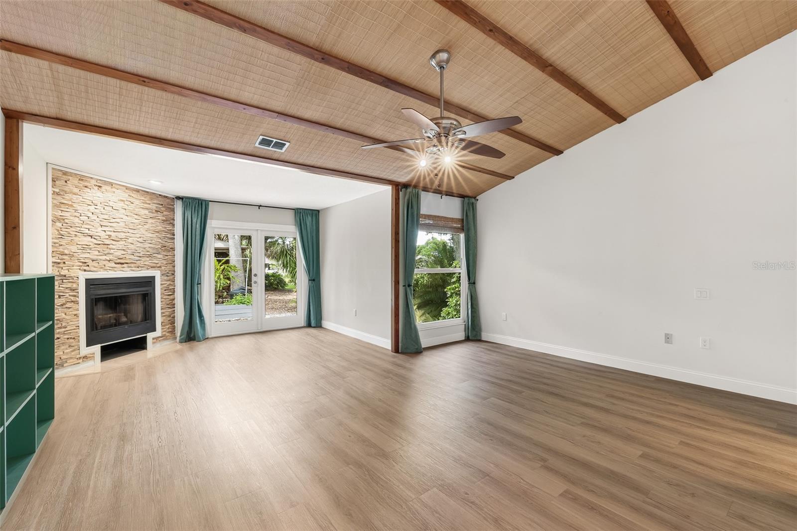 4295 WOODVIEW DR, SARASOTA, FL, 34232