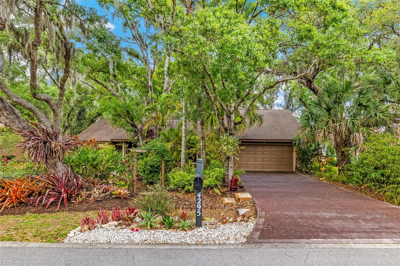 4295 WOODVIEW DR, SARASOTA, FL, 34232