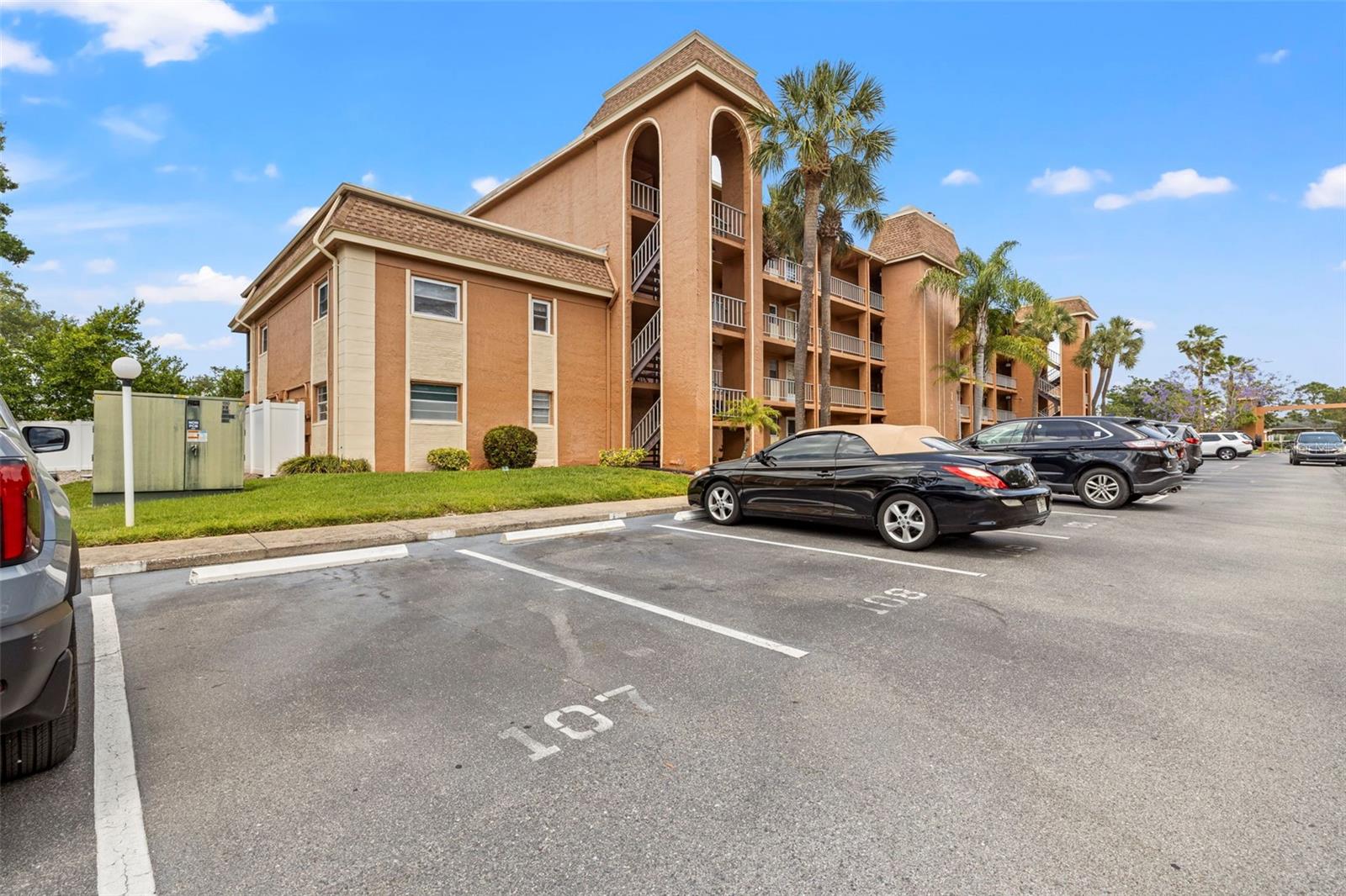 12760 INDIAN ROCKS RD #107, LARGO, FL, 33774