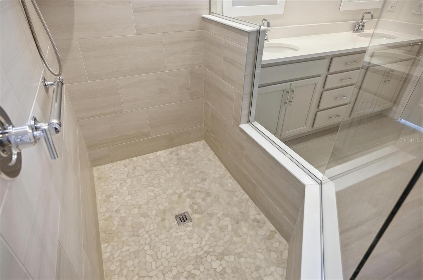 209 HAWTHORN AVE, PALM COAST, FL, 32164