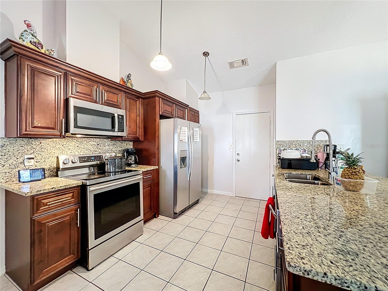 6619 HIAWASSEE MEADOWS DR, ORLANDO, FL, 32818