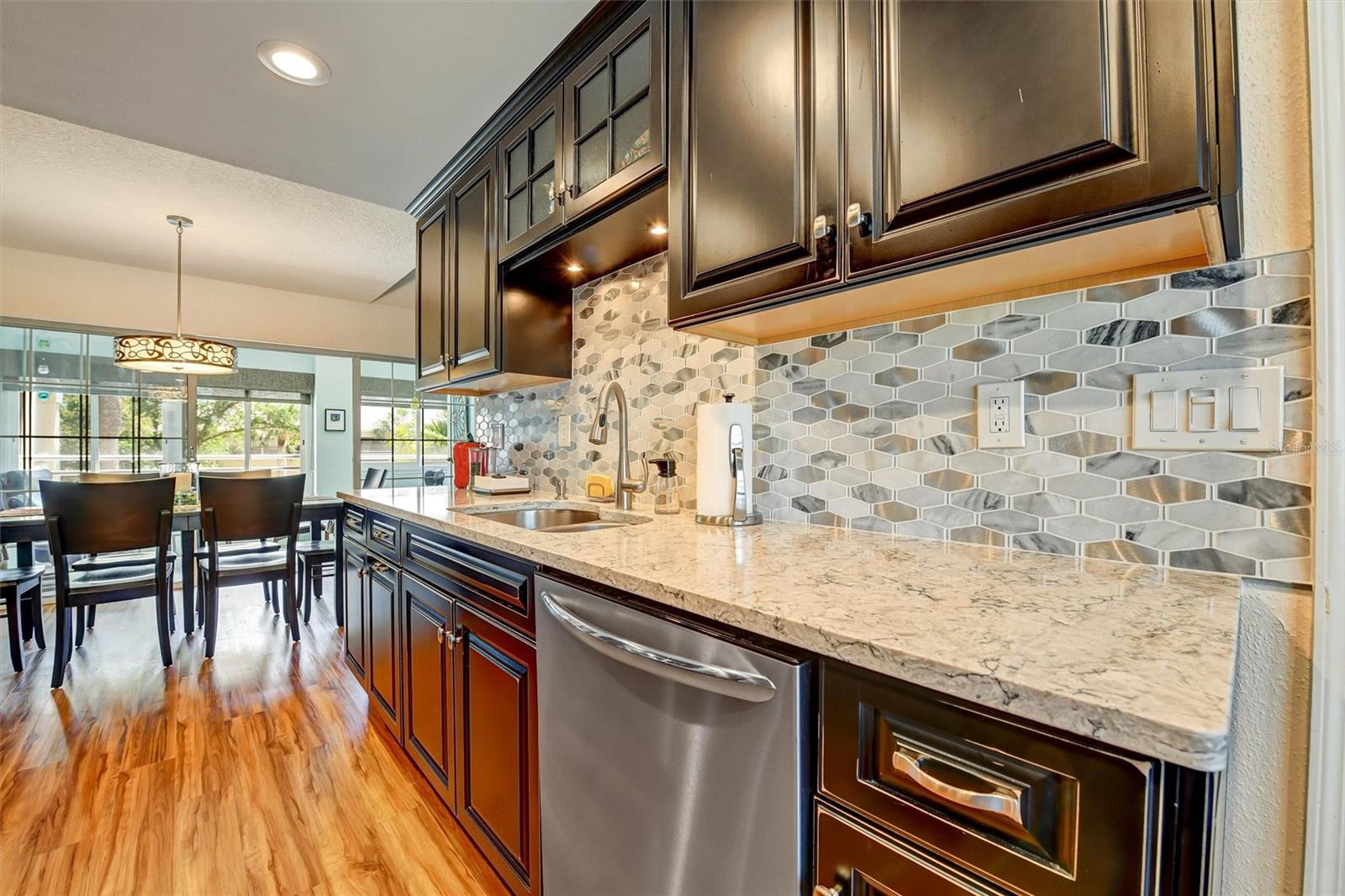 8352 MEADOWBROOK DR #10, SEMINOLE, FL, 33777