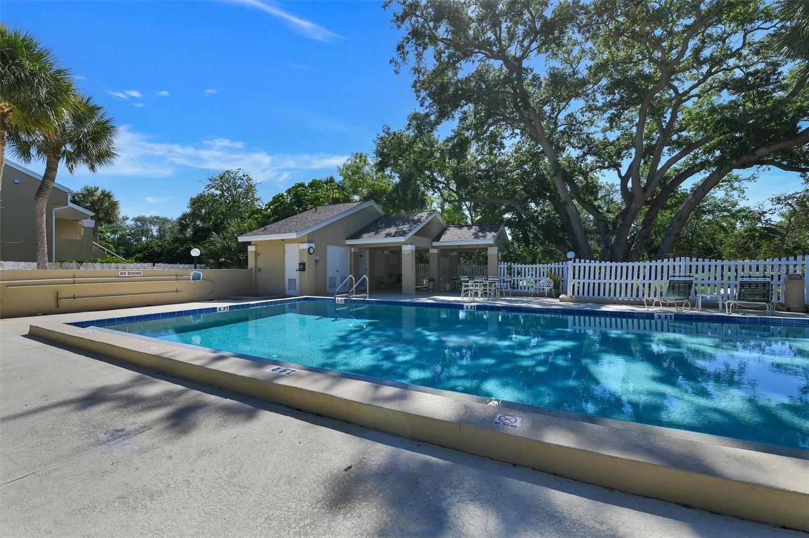 8352 MEADOWBROOK DR #10, SEMINOLE, FL, 33777