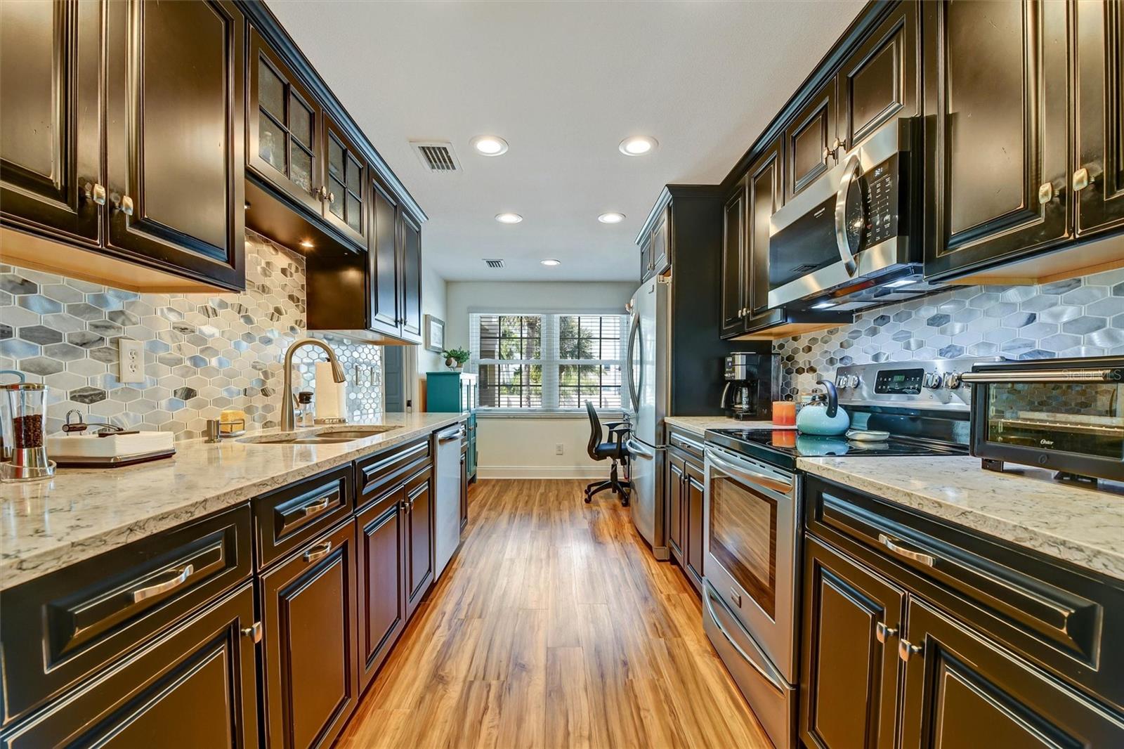 8352 MEADOWBROOK DR #10, SEMINOLE, FL, 33777