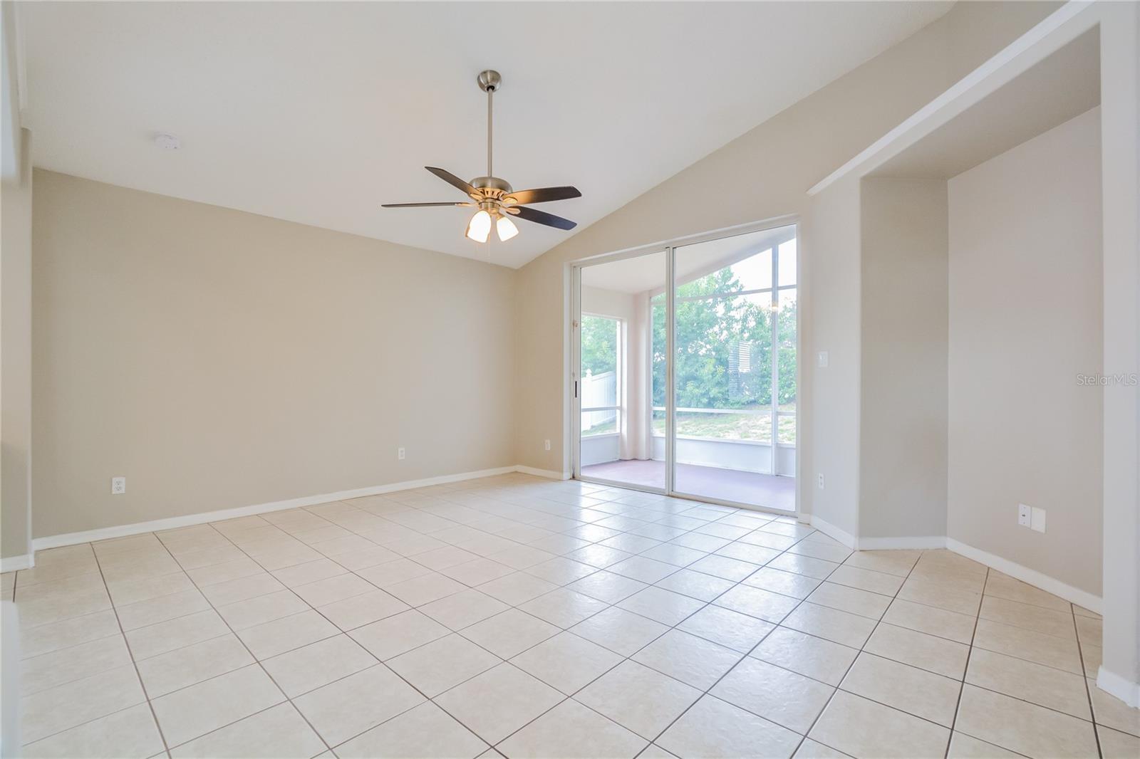 1588 SILHOUETTE DR, CLERMONT, FL, 34711