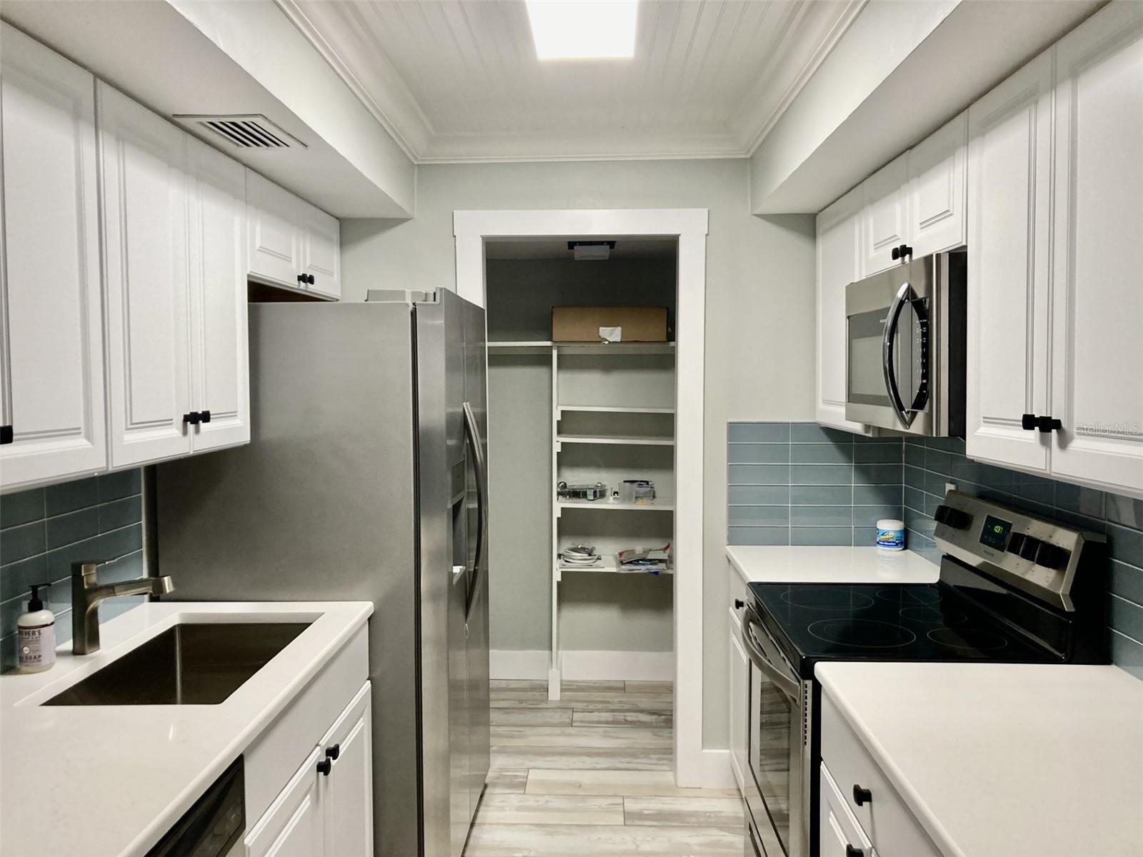 6114 43RD ST W #103E, BRADENTON, FL, 34210