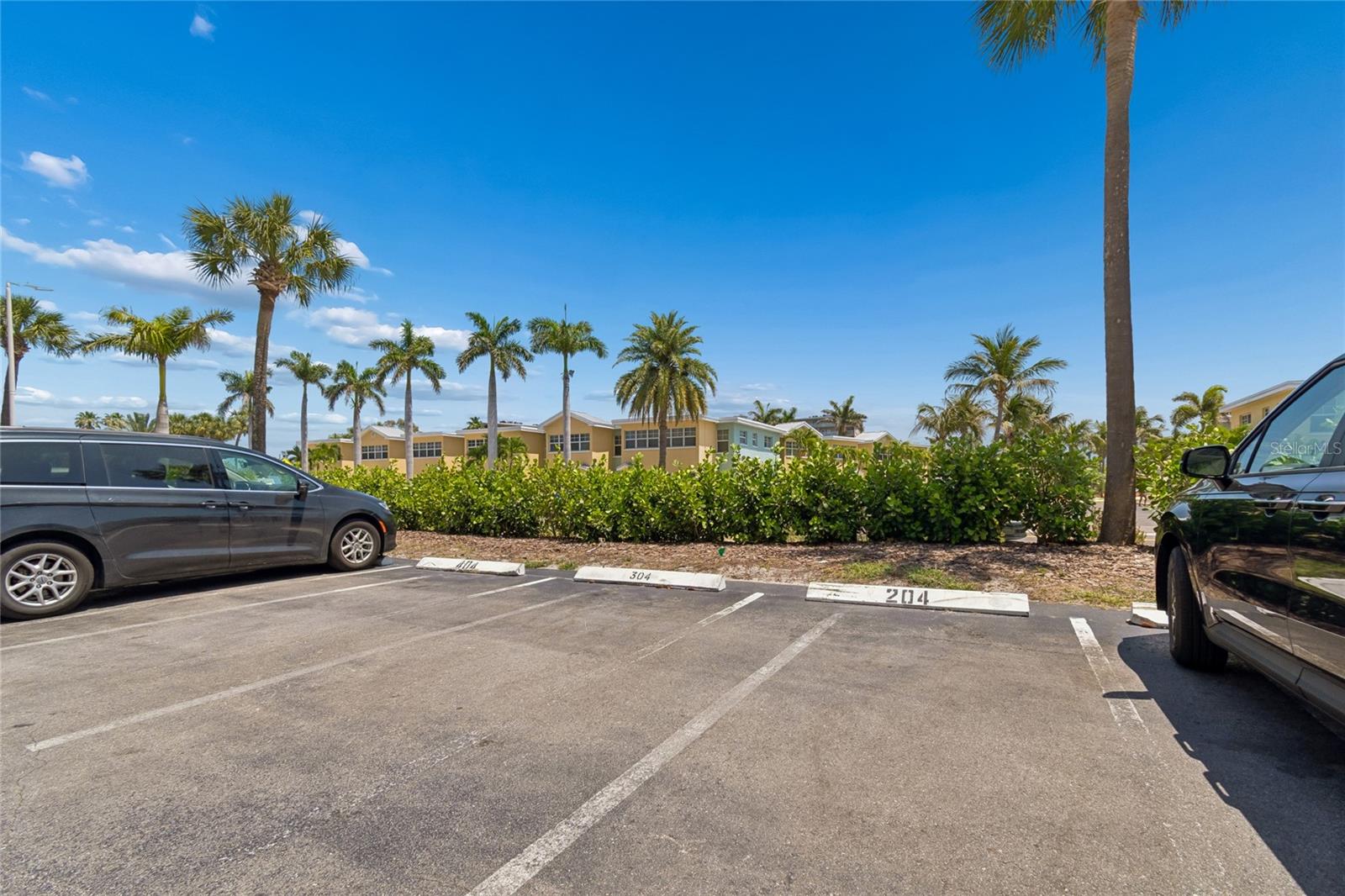 19418 GULF BLVD #204, INDIAN SHORES, FL, 33785