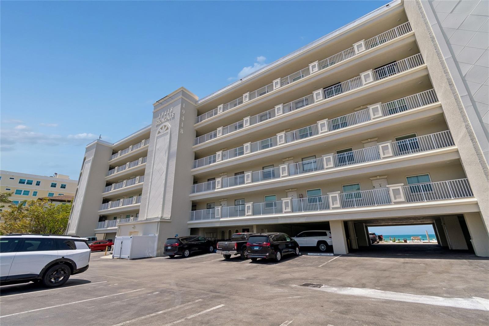 19418 GULF BLVD #204, INDIAN SHORES, FL, 33785