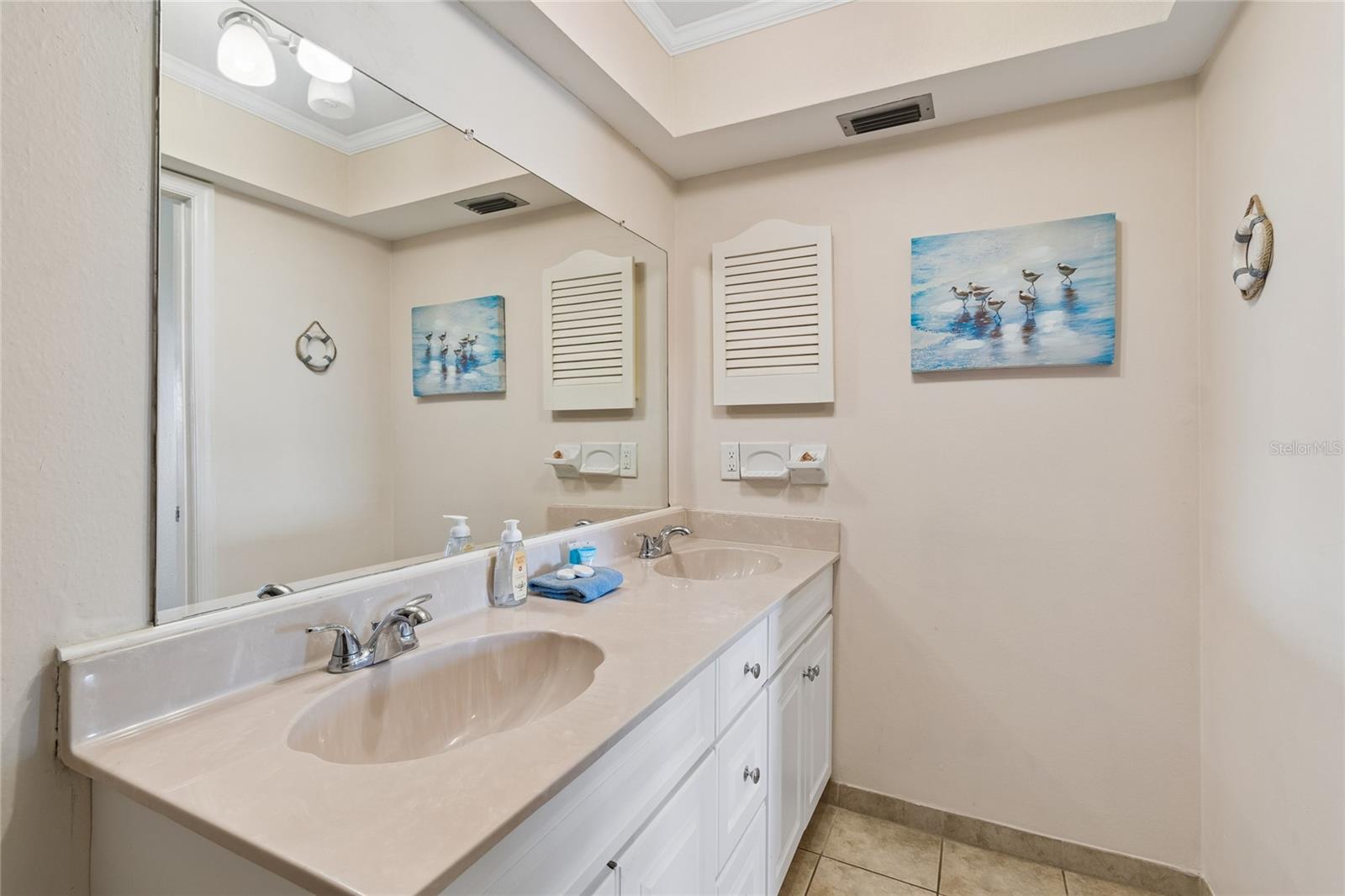 19418 GULF BLVD #204, INDIAN SHORES, FL, 33785