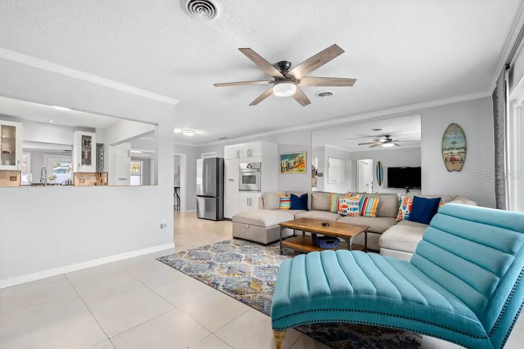 2532 CONSTITUTION BLVD, SARASOTA, FL, 34231