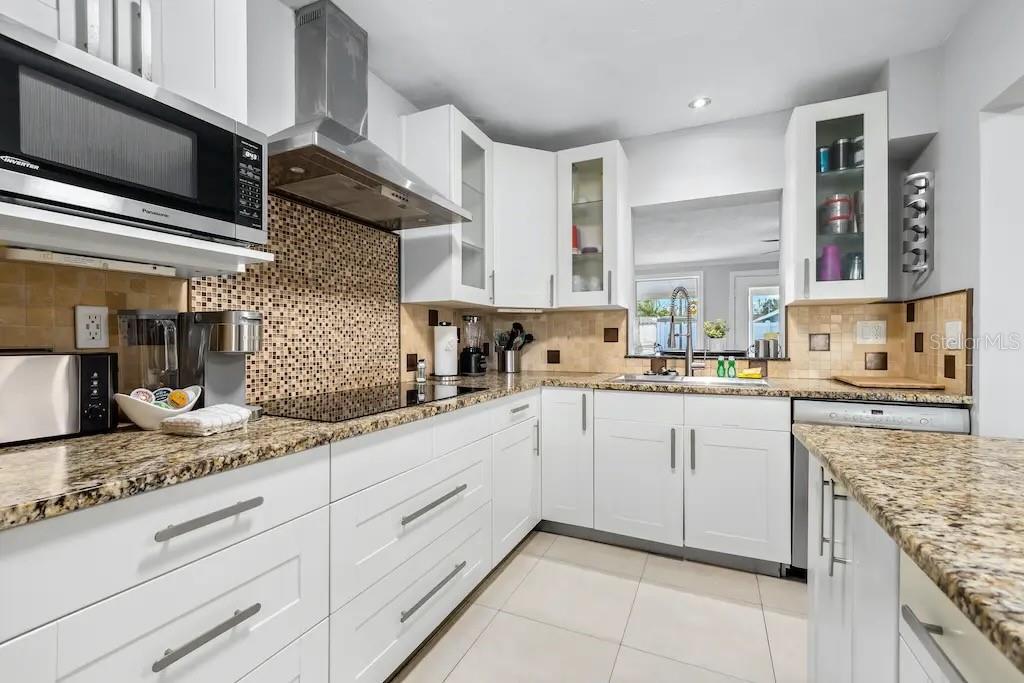 2532 CONSTITUTION BLVD, SARASOTA, FL, 34231