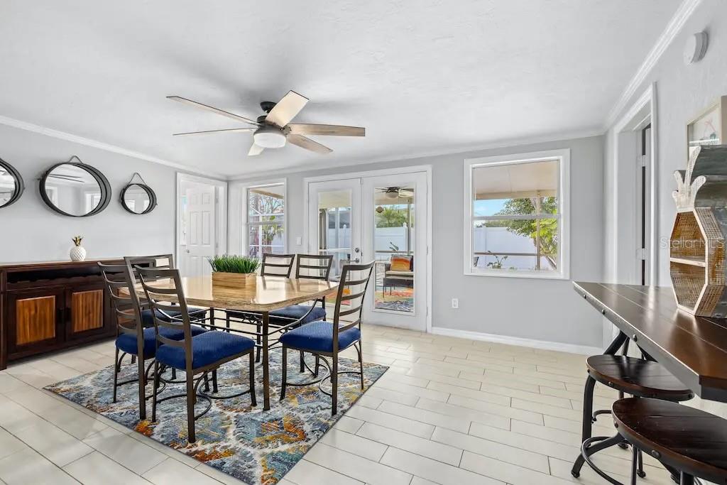 2532 CONSTITUTION BLVD, SARASOTA, FL, 34231