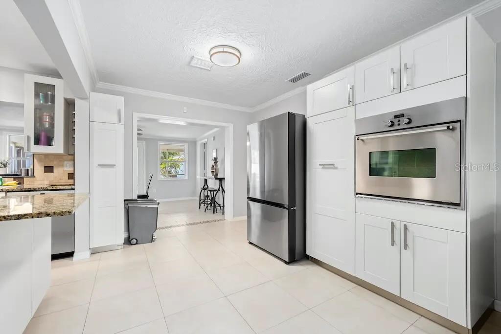 2532 CONSTITUTION BLVD, SARASOTA, FL, 34231