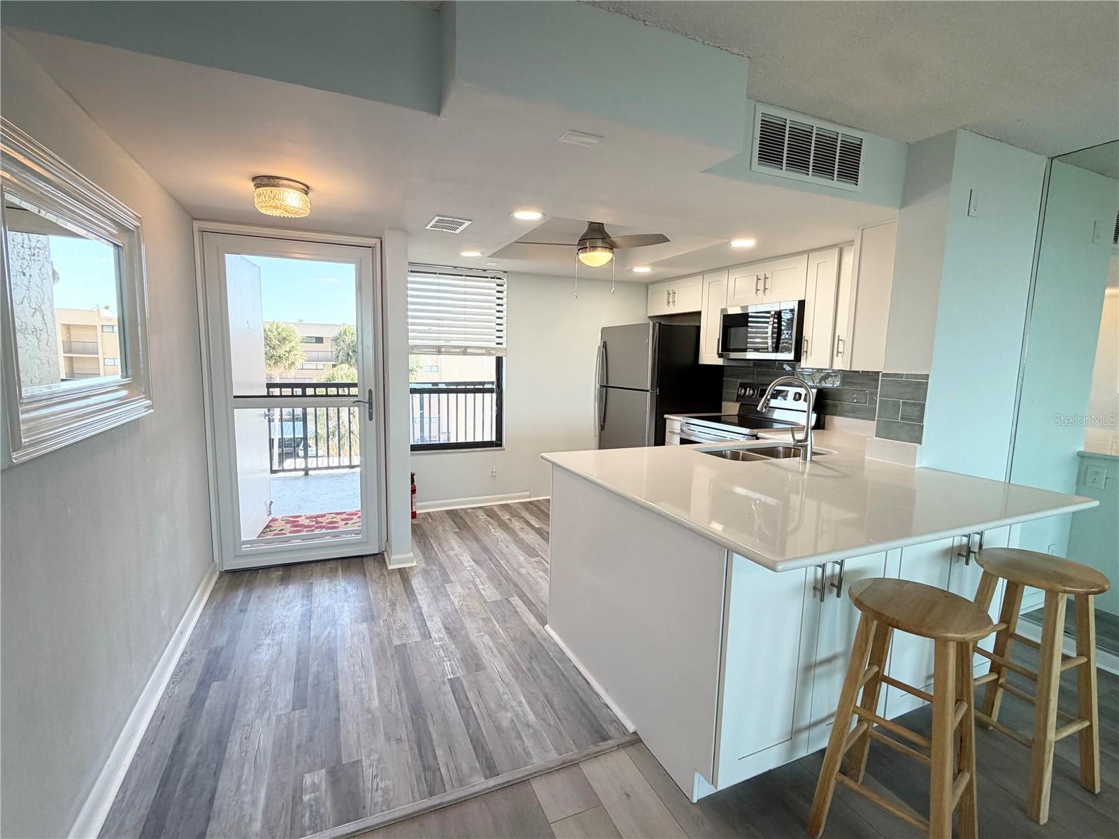 2617 COVE CAY DR #407, CLEARWATER, FL, 33760