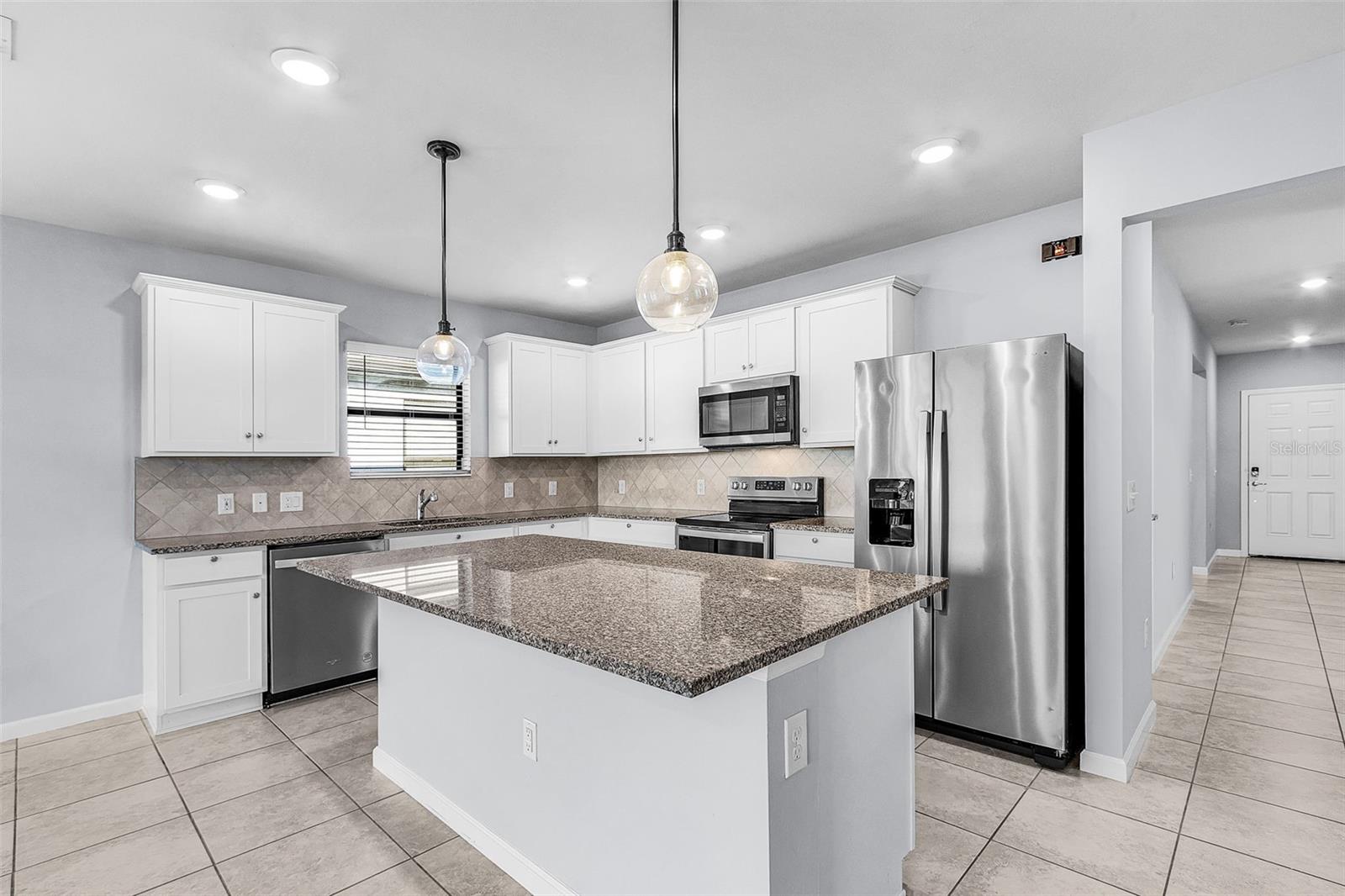 16033 BEACHBERRY DR, NORTH FORT MYERS, FL, 33917