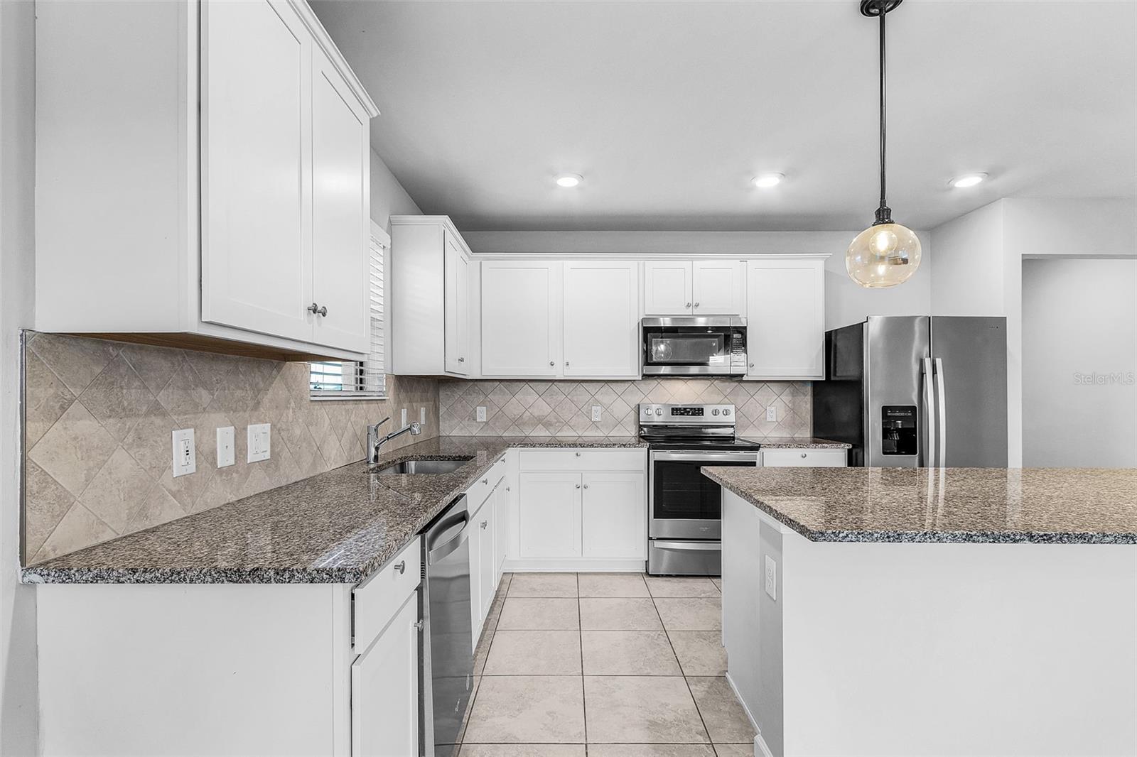 16033 BEACHBERRY DR, NORTH FORT MYERS, FL, 33917