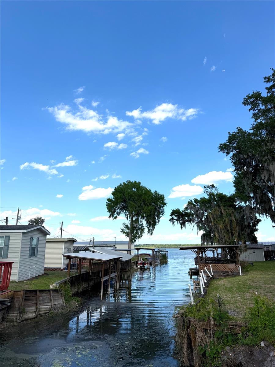 748 CR 477A, LAKE PANASOFFKEE, FL, 33538