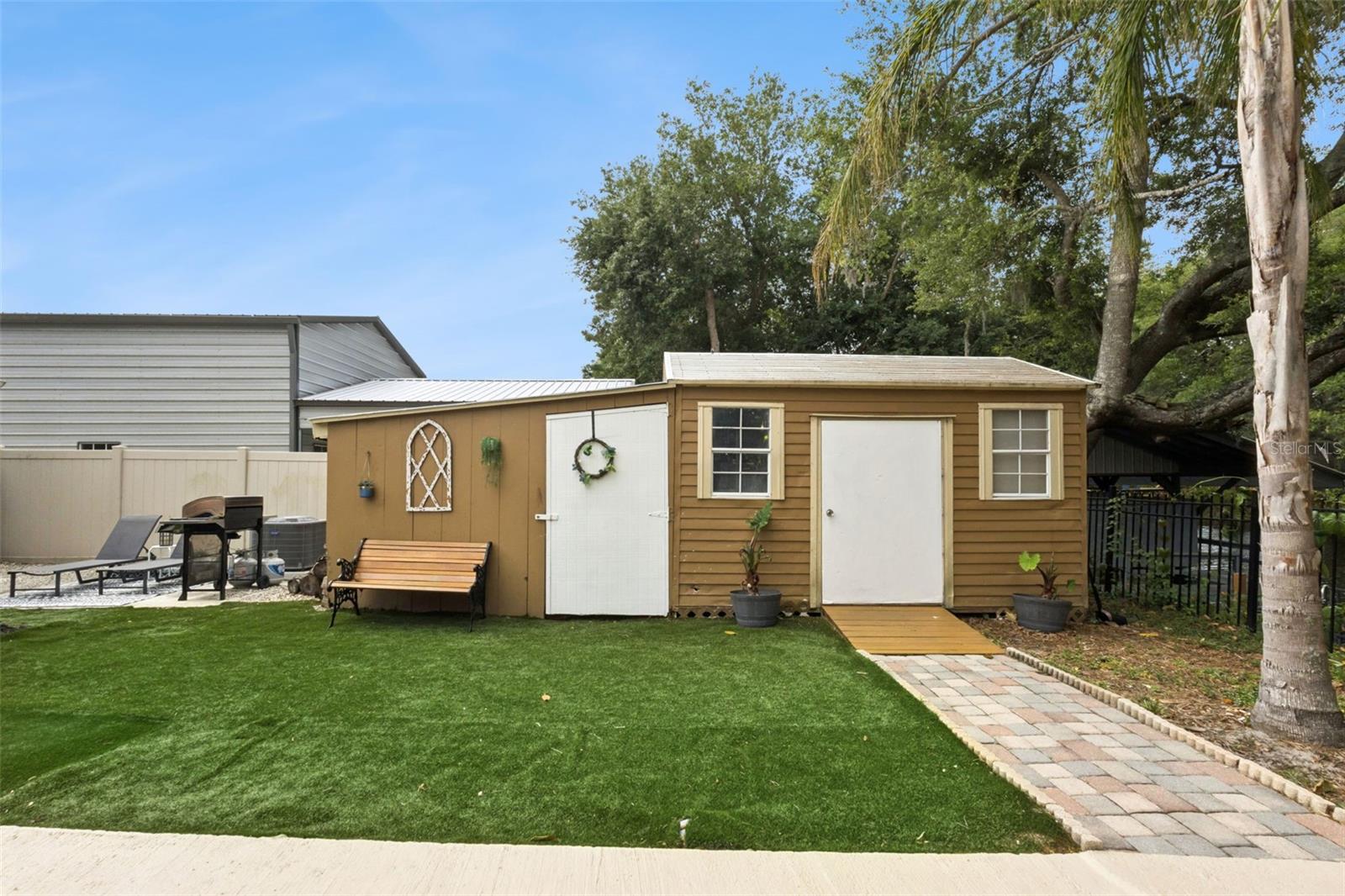 27627 LOIS DR, TAVARES, FL, 32778