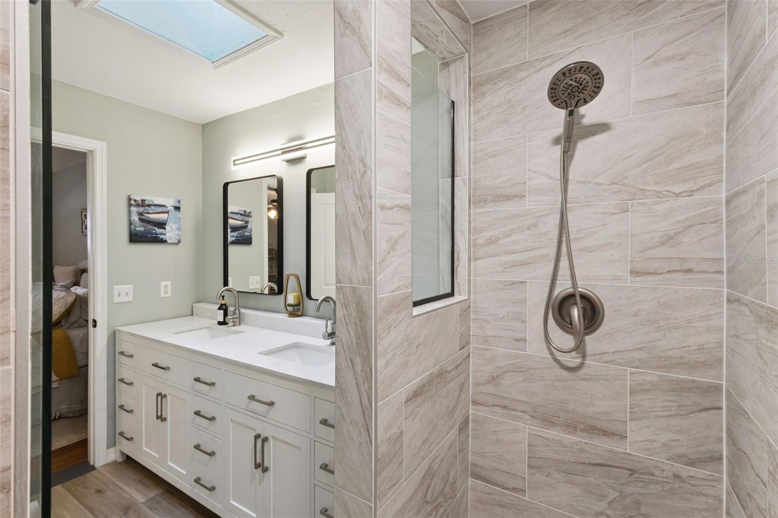 27627 LOIS DR, TAVARES, FL, 32778