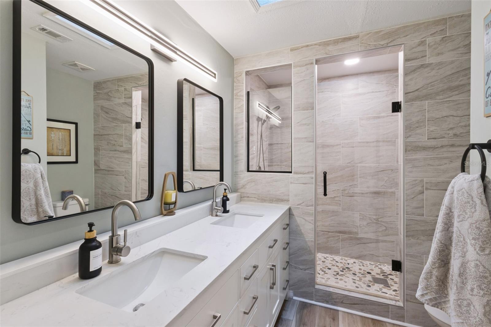 27627 LOIS DR, TAVARES, FL, 32778