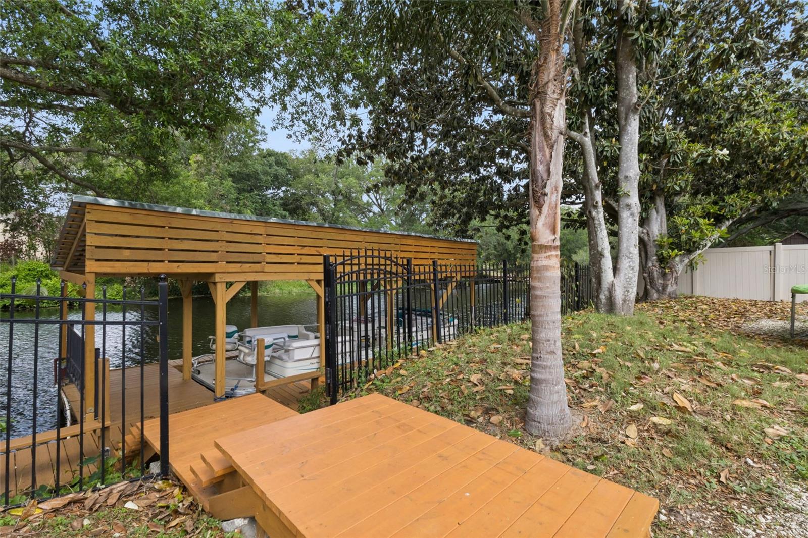 27627 LOIS DR, TAVARES, FL, 32778