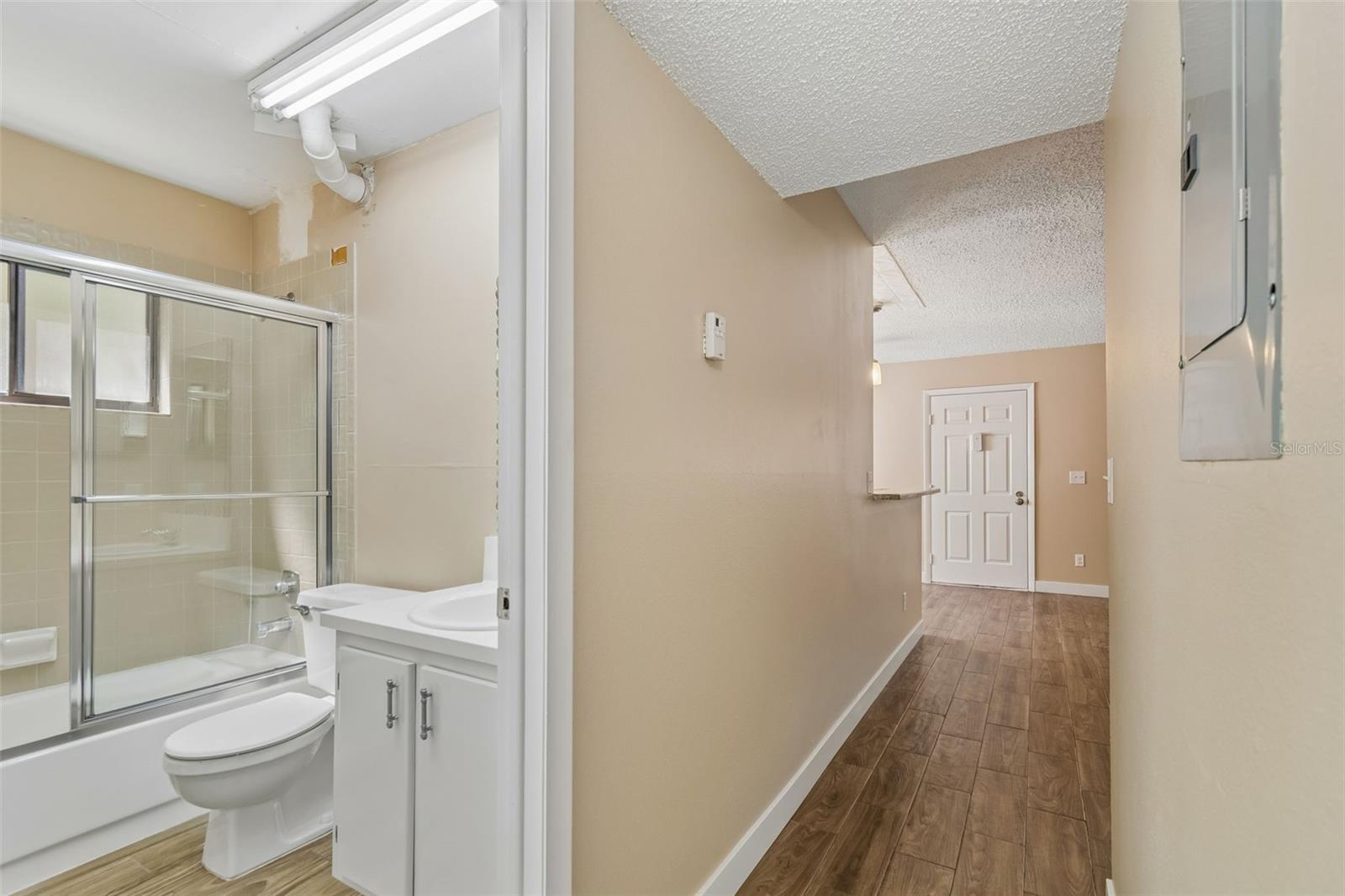 3300 FOX CHASE CIR N #202, PALM HARBOR, FL, 34683