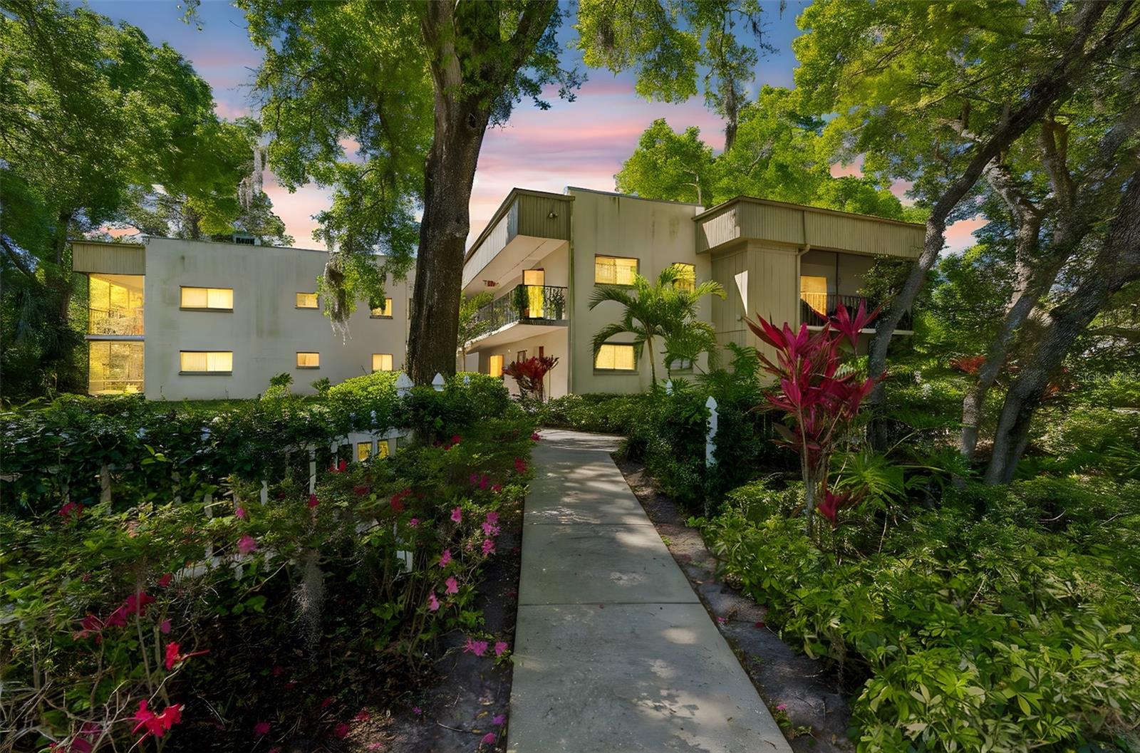 3300 FOX CHASE CIR N #202, PALM HARBOR, FL, 34683