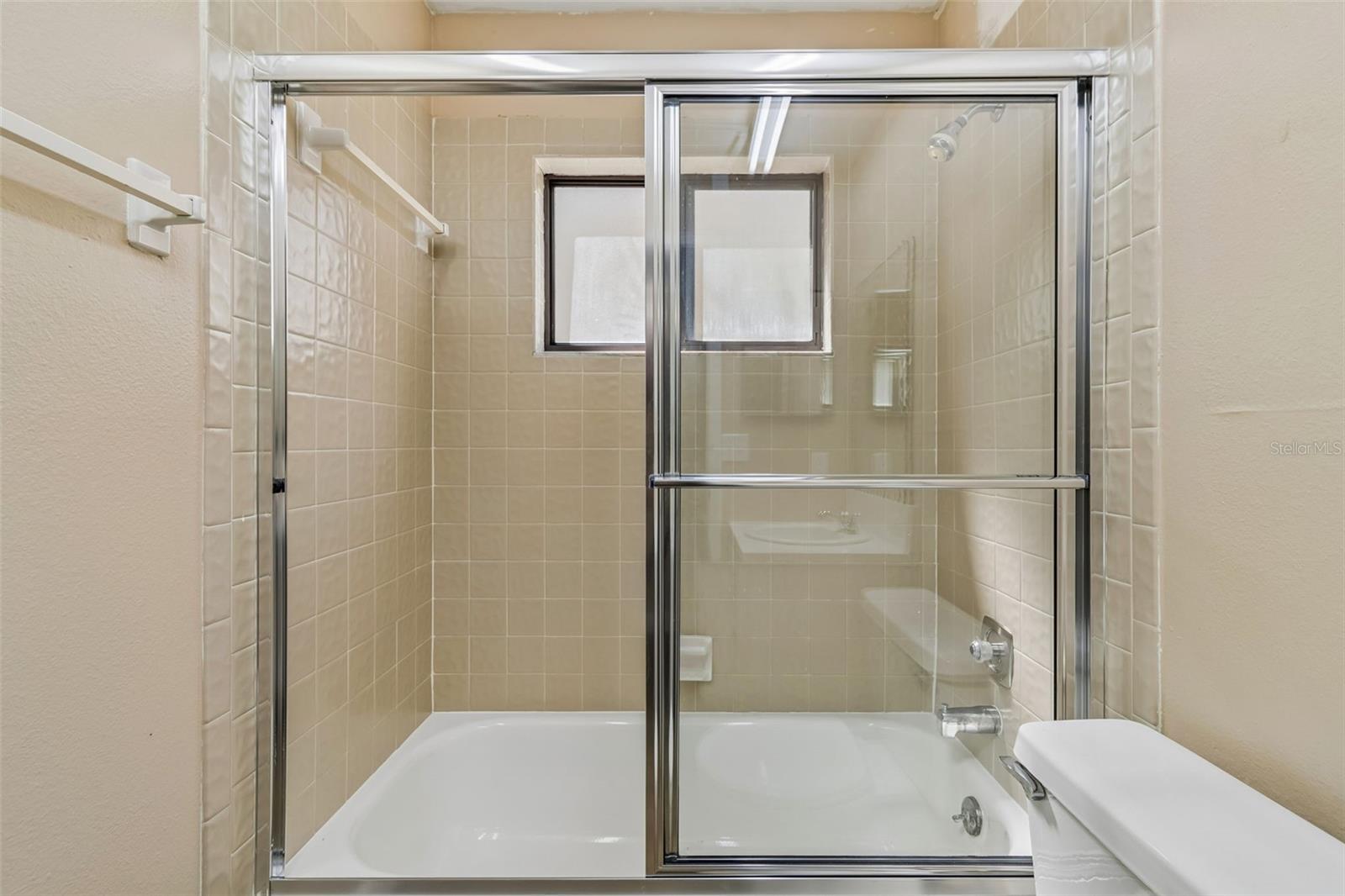 3300 FOX CHASE CIR N #202, PALM HARBOR, FL, 34683